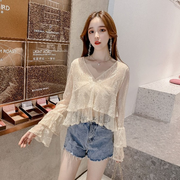 Bluză de damă actuală cu decolteu în V