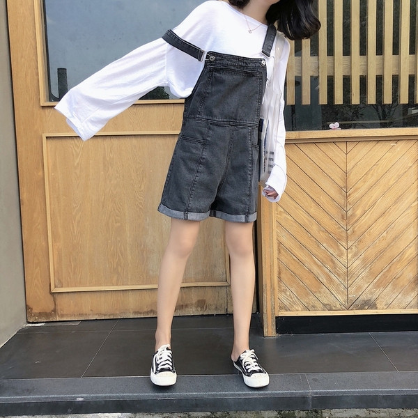 Salopete de dama actuale din denim in doua culori