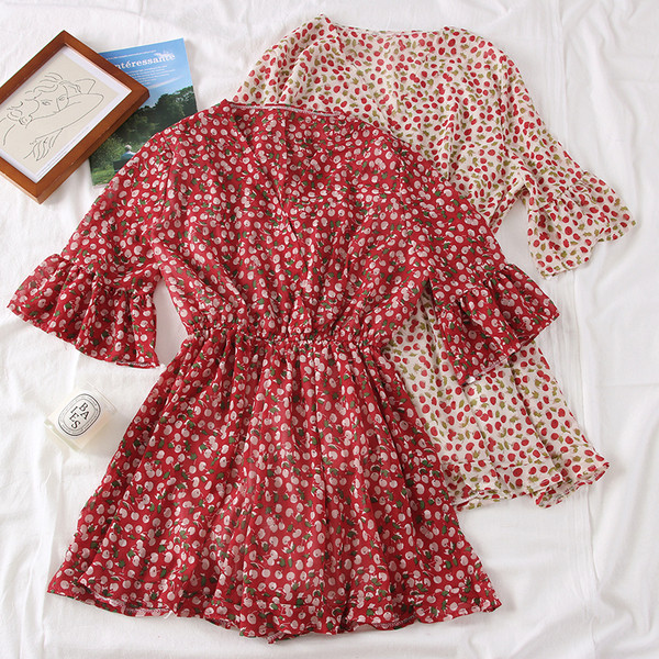 Salopetă elegantă de damă cu mâneci 3/4 în alb și roșu