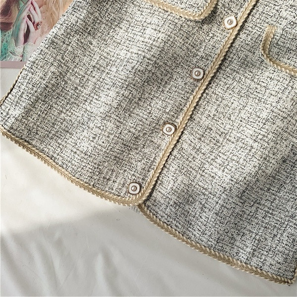 Fusta de dama moderna cu nasturi in trei culori