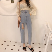 Blugi de dama moderni cu talie inalta si motive rupte