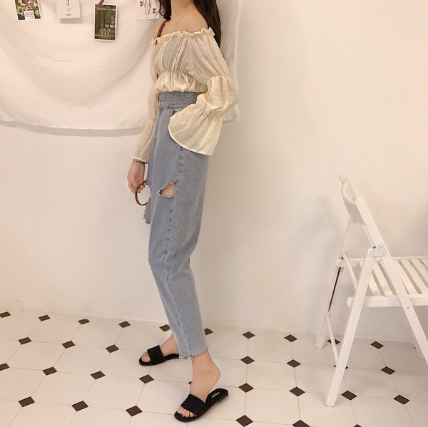 Blugi de dama moderni cu talie inalta si motive rupte