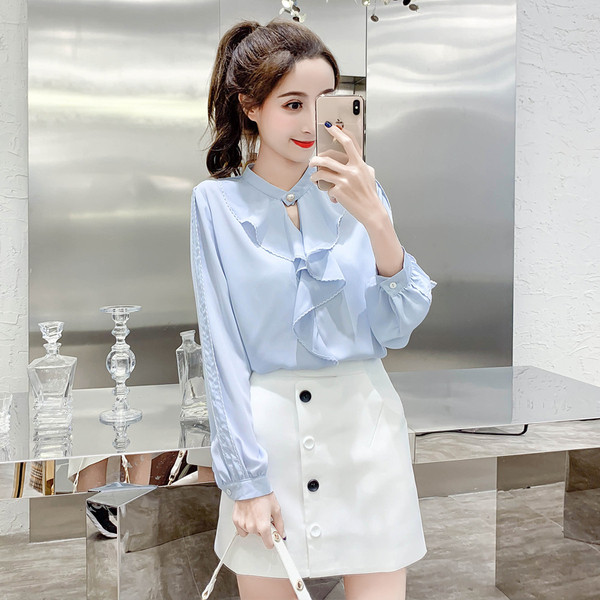 Cămașă elegantă de damă, cu mâneci lungi, în albastru și alb