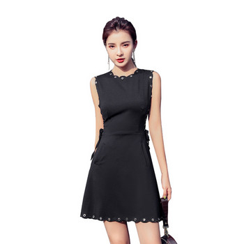 Rochie moderna de dama cu buzunar in negru si element metalic