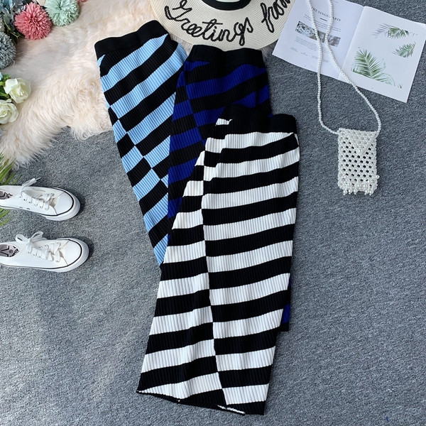 Fusta de dama lunga cu dungi cu talie inalta