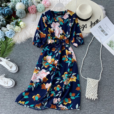 Модерна дамска рокля с флорален десен в няколко цвята