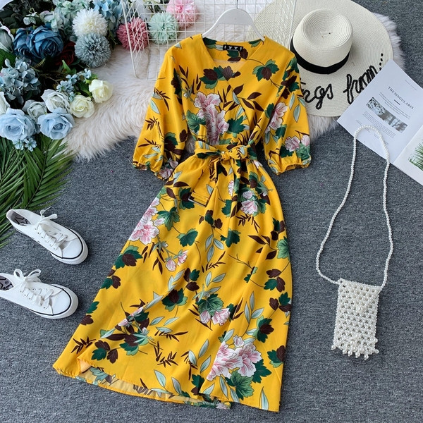 Модерна дамска рокля с флорален десен в няколко цвята