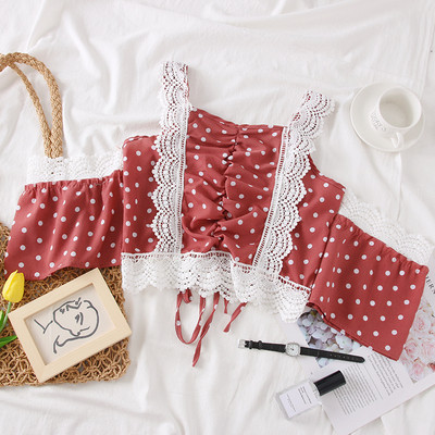 Bluza de dama actuala cu buline si umerii goi