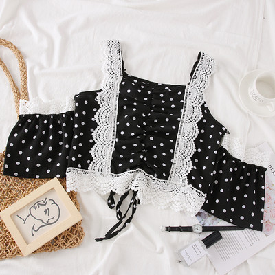 Bluza de dama actuala cu buline si umerii goi