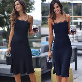 Rochie elegantă de damă cu bretele subțiri și dantelă de culoare neagră