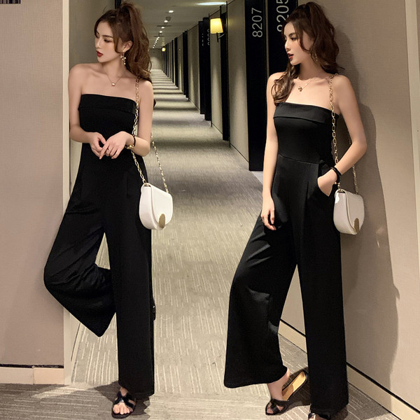 Salopeta de dama moderna de culoare neagra fara bretele