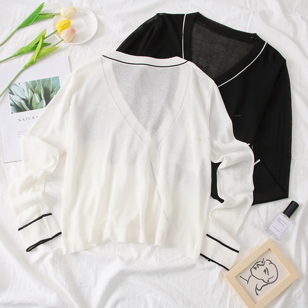 Cardigan de dama model nou cu buzunare in alb si negru