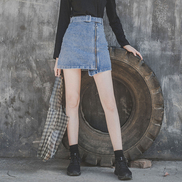 Fusta de dama actuala din denim cu fermoar in doua culori