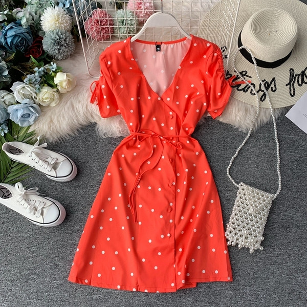 Rochie de dama cu buline de culoare rosie