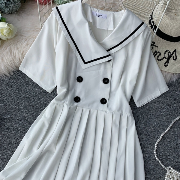 Rochie de dama cu maneca scurta in alb si negru