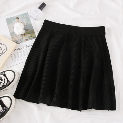 Fusta de dama decupata in patru culori