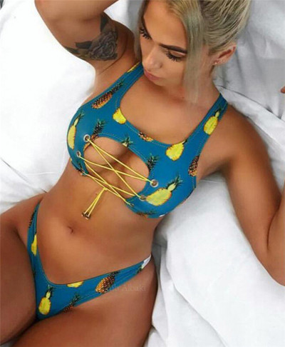 Γυναικείο μαγιό σε διάφορα μοντέλα