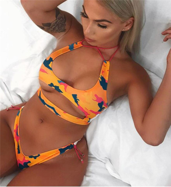 Γυναικείο μαγιό σε διάφορα μοντέλα