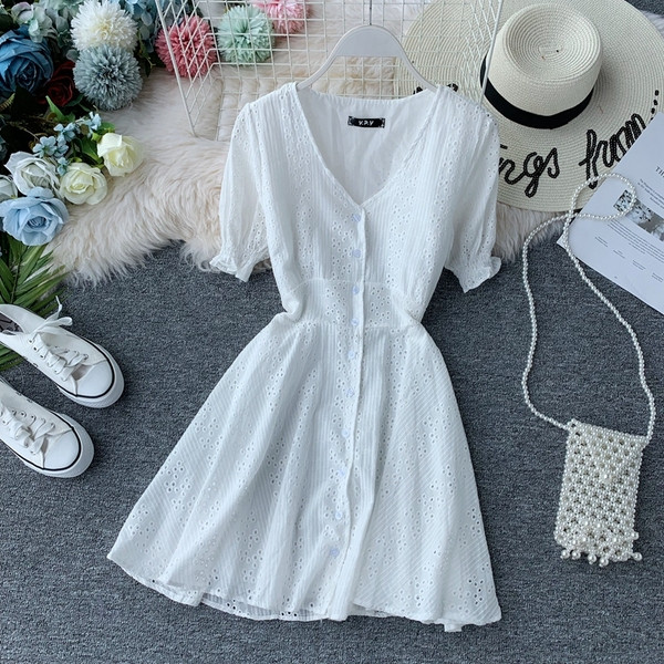 Rochie de dama din dantela cu maneca scurta in culoarea alba