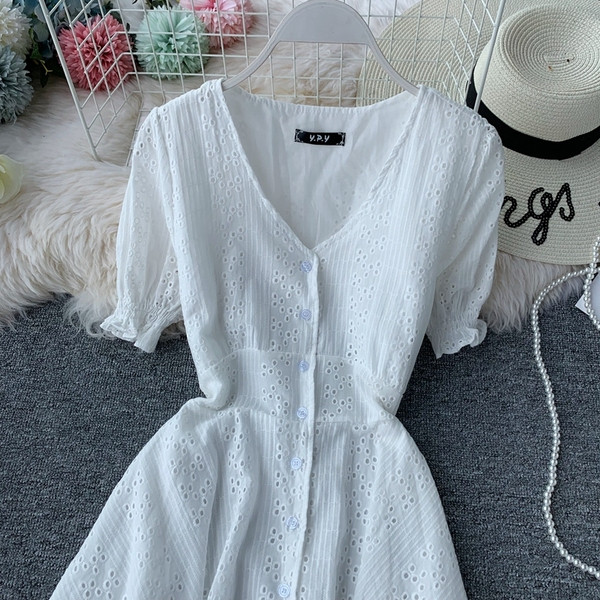 Rochie de dama din dantela cu maneca scurta in culoarea alba