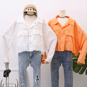 Cămașă casual de damă cu buzunare și nasturi în alb și portocaliu