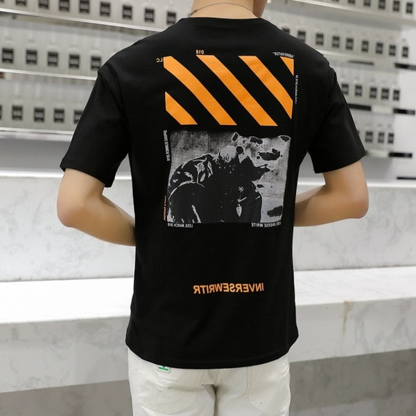 Tricou modern pentru bărbați cu inscripție în patru culori și mâneci scurte