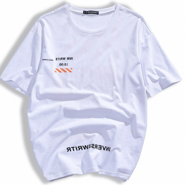 Tricou modern pentru bărbați cu inscripție în patru culori și mâneci scurte