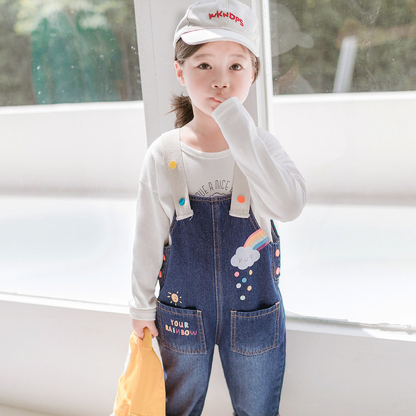 Model nou de salopete copii pentru fete cu bretele si buzunare