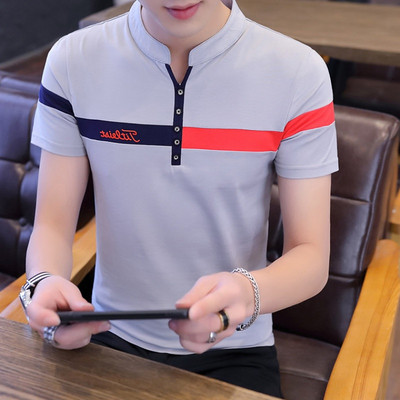 Tricou modern pentru bărbați cu mâneci scurte și nasturi