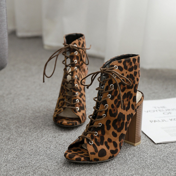 Sandale de dama moderne cu siret si model leopard