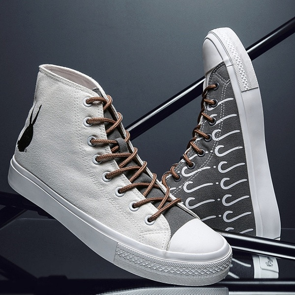 Tenisi moderni pentru bărbați cu șireturi în alb-negru