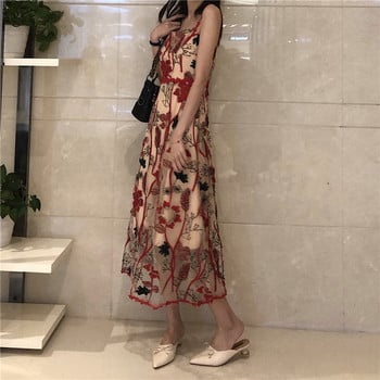 Актуална дамска дълга рокля с флорален десен