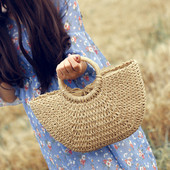 Geanta de vara de dama cu manere scurte de culoare deschisa