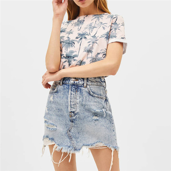 Tricou de damă cu mâneci scurte și decolteu O