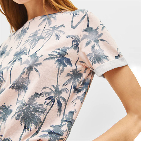 Tricou de damă cu mâneci scurte și decolteu O