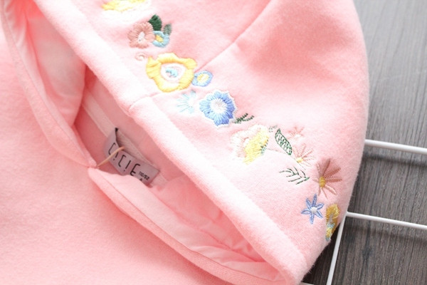 Hanorac zilnic pentru copii pentru fete cu broderie si gluga in alb si roz