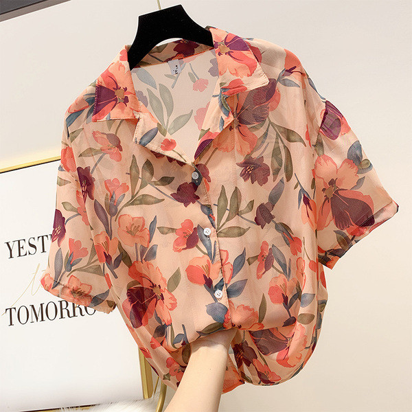 Cămașă de damă cu mâneci scurte și model floral în patru culori