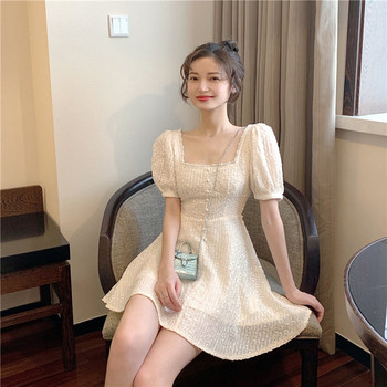 Rochie albă scurtă de damă actuală