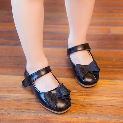 Pantofi moderni pentru copii cu panglici in negru si auriu