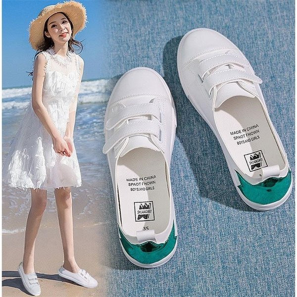 Μοντέρνα γυναικεία αθλητικά παπούτσια  σε λευκό χρώμα