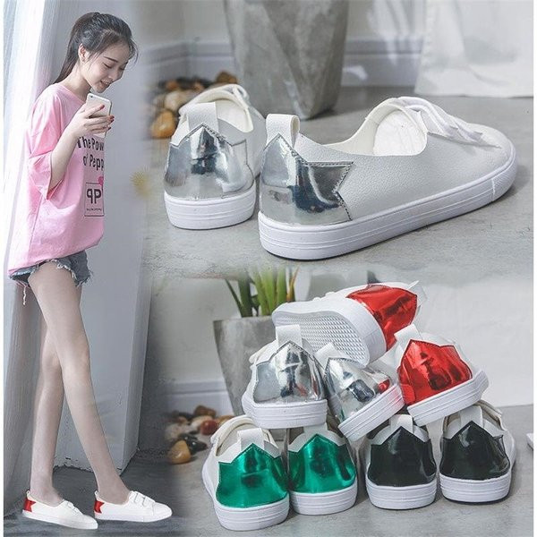 Μοντέρνα γυναικεία αθλητικά παπούτσια  σε λευκό χρώμα