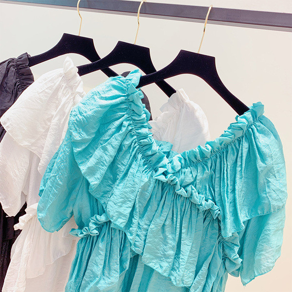 Bluză de damă modernă cu decolteu în V