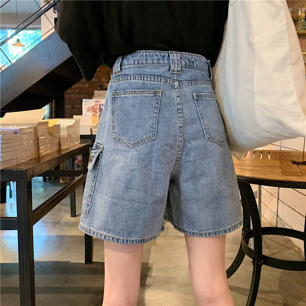 Pantaloni scurți casual dama model larg cu buzunare