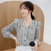 Cămașă de damă de ultimă generație cu mâneci lungi și decolteu în V