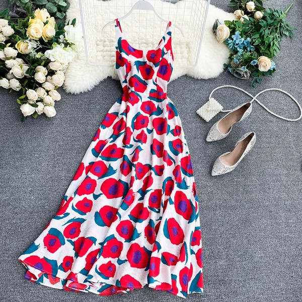 Rochie moderna de dama cu bretele subtiri cu imprimeu color