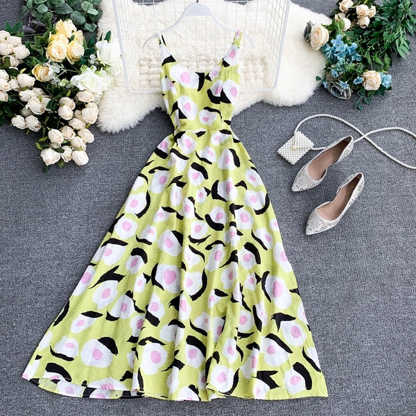 Rochie moderna de dama cu bretele subtiri cu imprimeu color