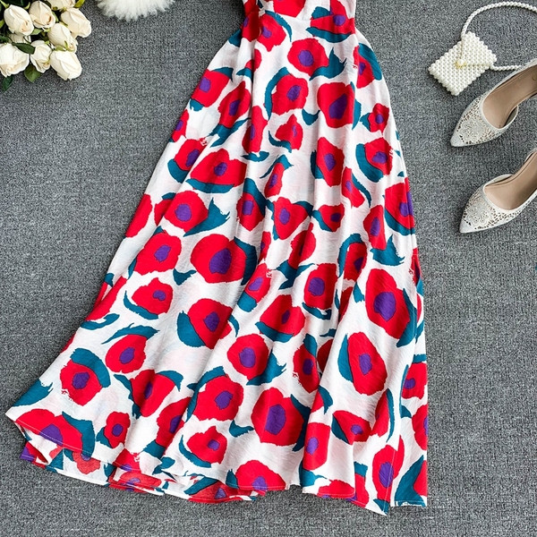 Rochie moderna de dama cu bretele subtiri cu imprimeu color