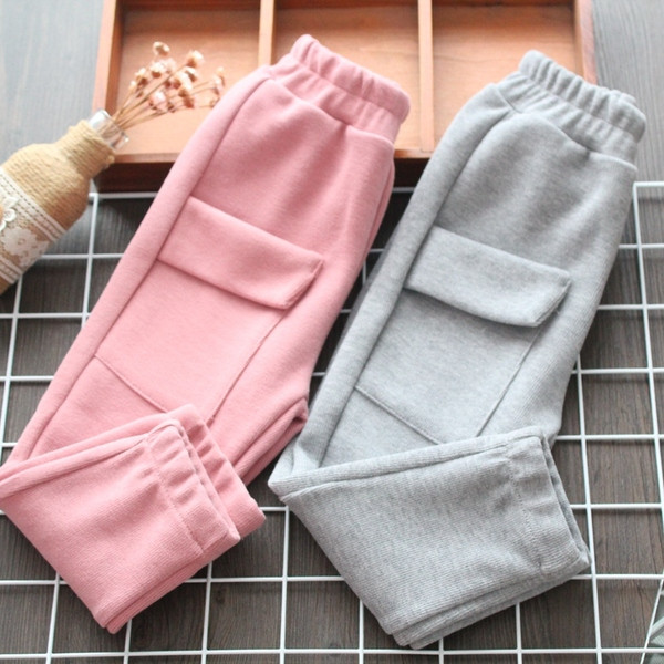 Model nou de pantaloni copii pentru fete cu buzunare roz si gri