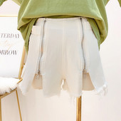 Pantaloni scurți moderni de damă în alb cu fermoar