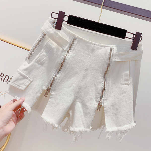 Pantaloni scurți moderni de damă în alb cu fermoar